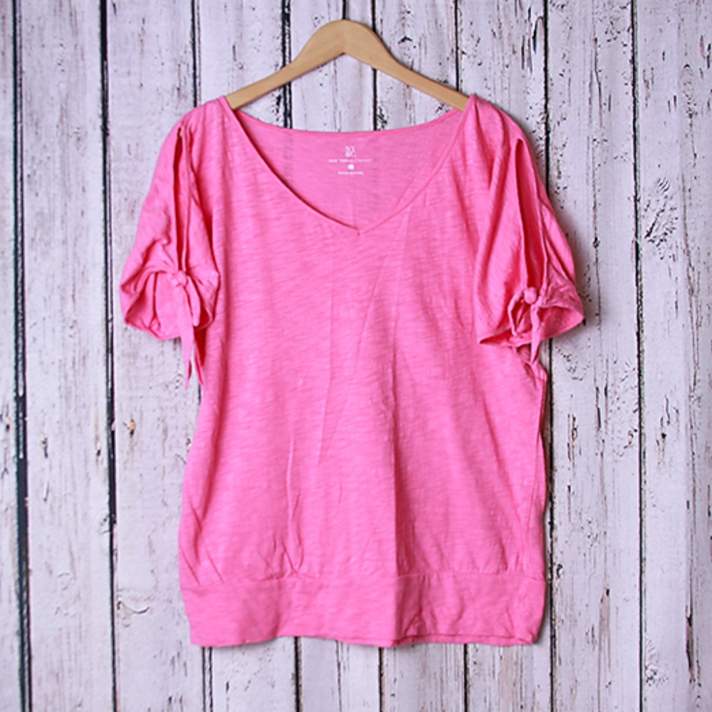 NY&Co V-neck Tee with Slit Sleeve Size L